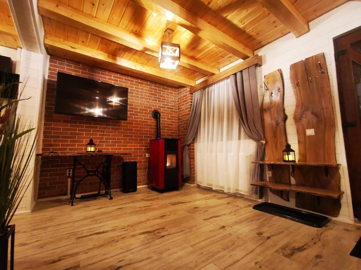 Bear'S Lair Chalet ポルンバク・デ・スス エクステリア 写真